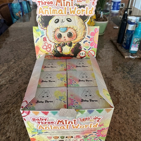 6 Baby Three Mini Animal World Plush Toy Pendant Boxes- Large Box of 6 Unopened - Picture 6 of 6